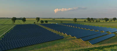 G1323984000-Solar-energy-panels-ULcom-HEADER-2400x1600.jpg