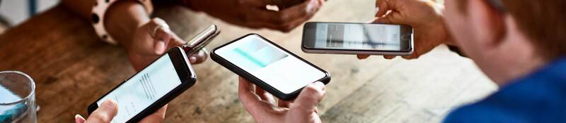 G-1181404518-People-Smartphones-ULcom-HEADER-2400x1600