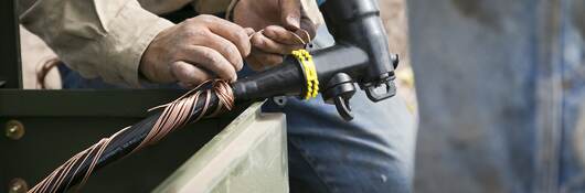 G1390916723-Fixing-Tool-ULcom-HEADER-2400x1600